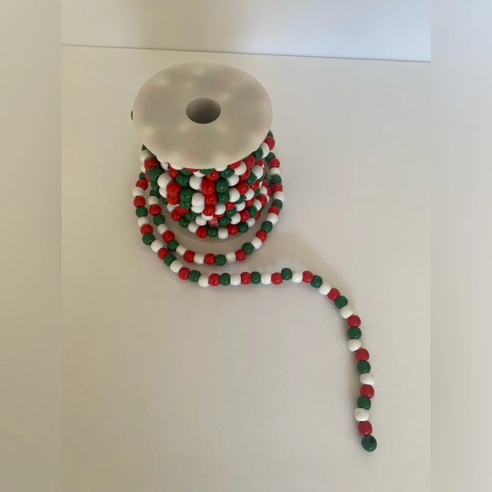 NWT Red White Green Wooden Beaded Holiday Garland Jewelry Making Spool L